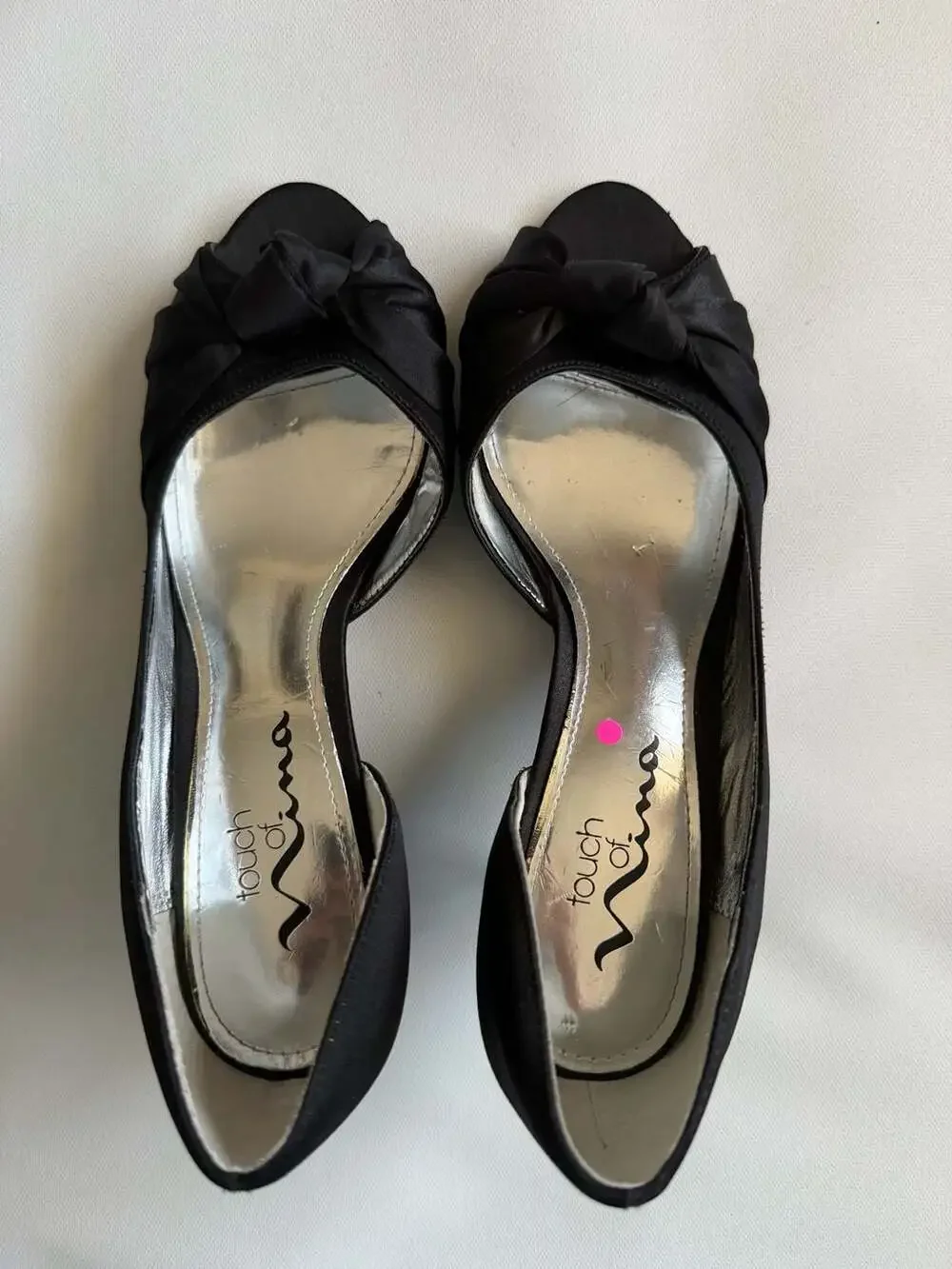Touch of Nina Black Satin Bow Peep Toe Heels Womens 6M Kitten Party Y2K Formal